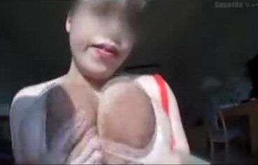 Meghan markle boobs