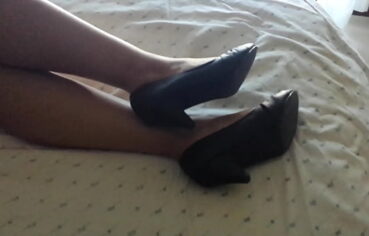 Worship mistress heels